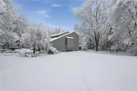 6 Cross Street Seekonk MA 02769