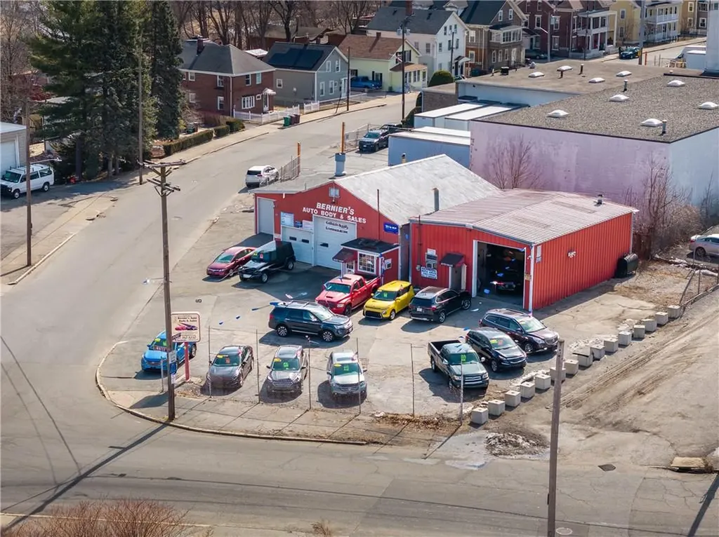 620 Pond Street Woonsocket RI 02895