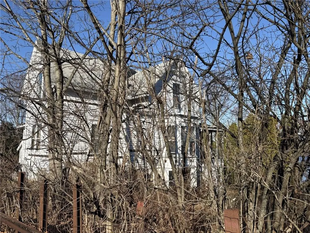 351 County Road Barrington RI 02806