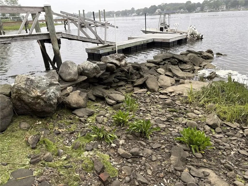 351 County Road Barrington RI 02806