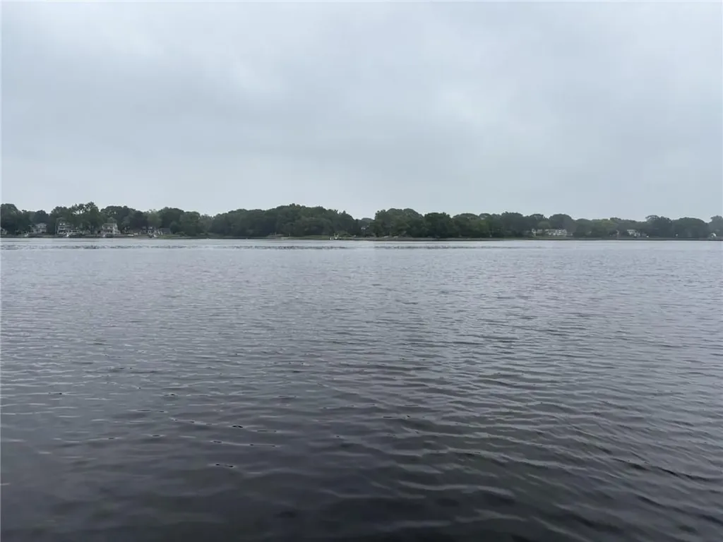 351 County Road Barrington RI 02806