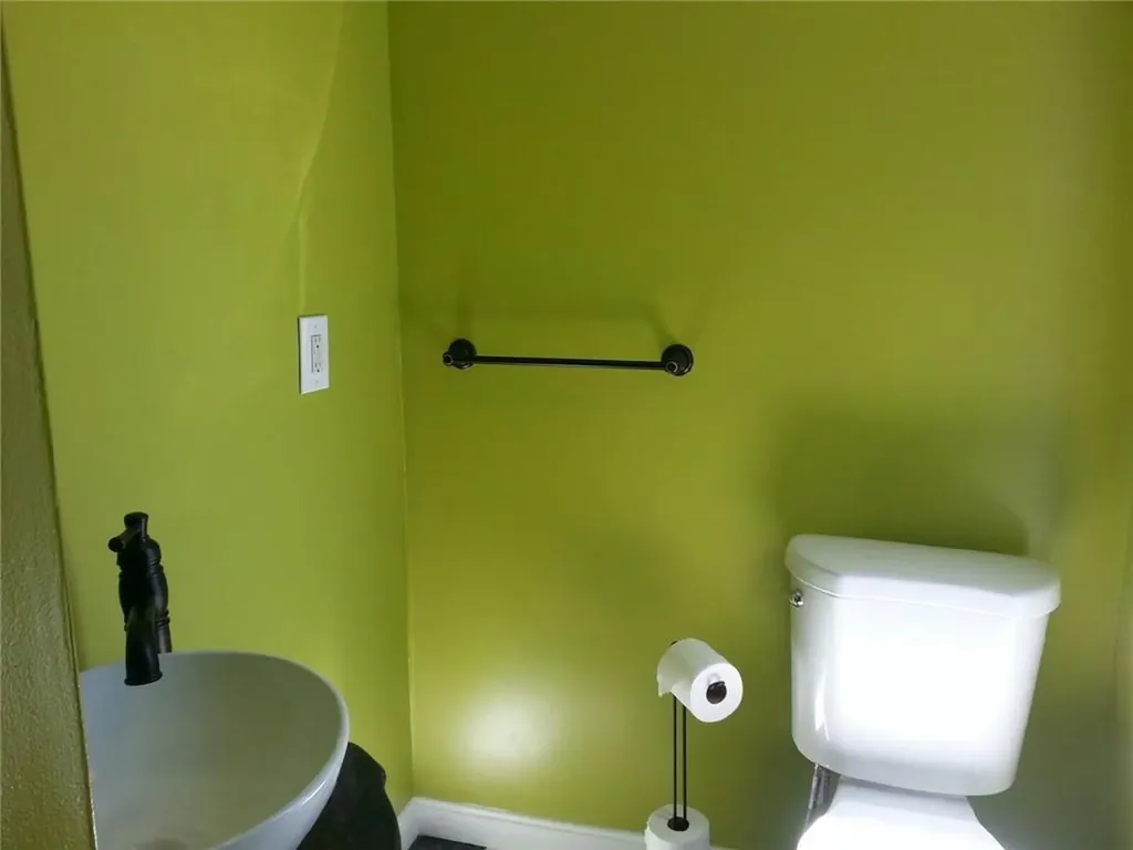 351 County Road Barrington RI 02806