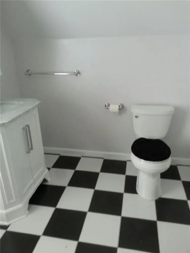 351 County Road Barrington RI 02806