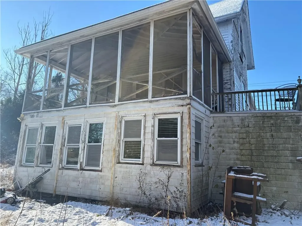 351 County Road Barrington RI 02806