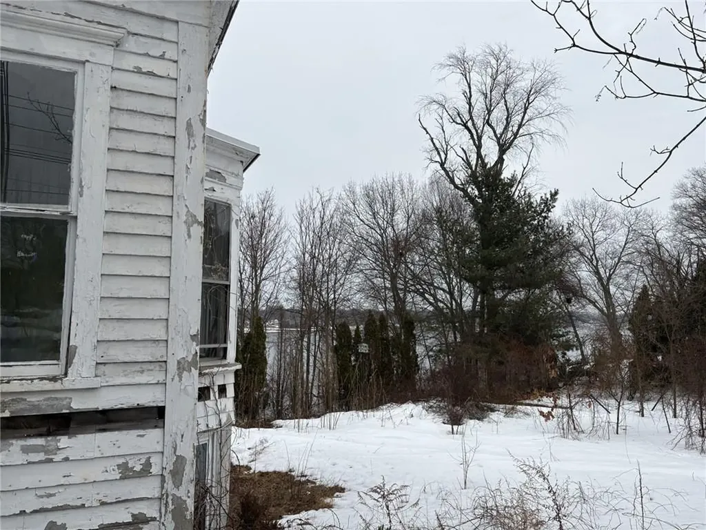 351 County Road Barrington RI 02806