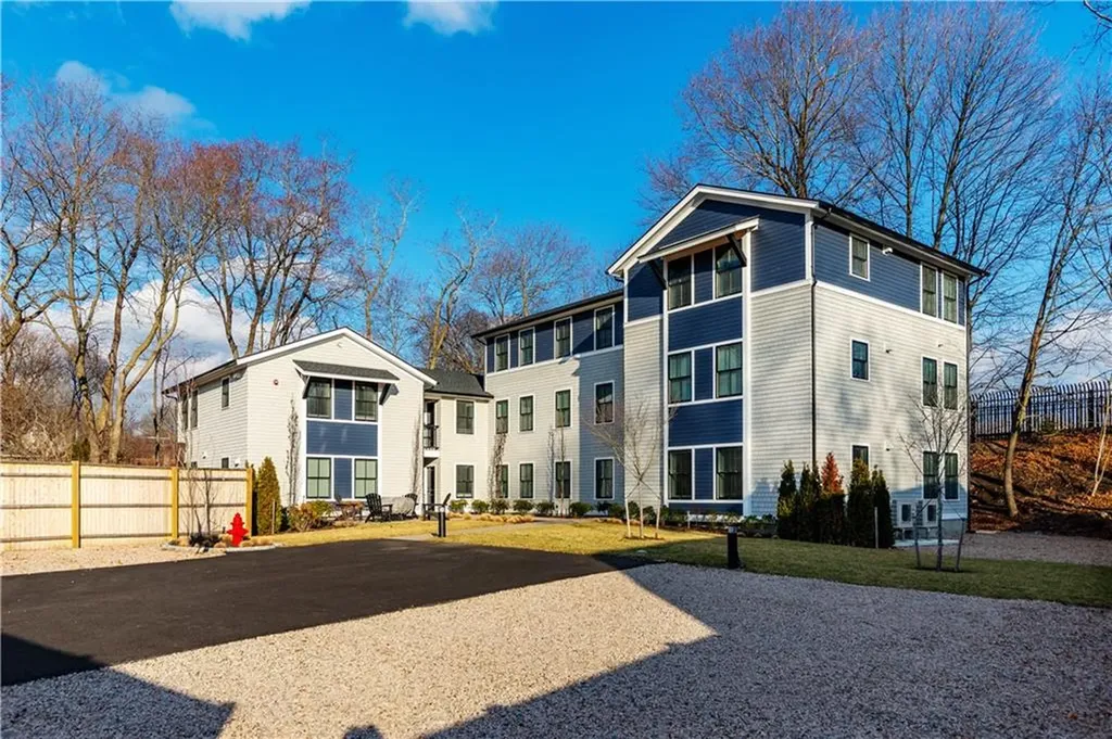 32 Exchange Street East Greenwich RI 02818