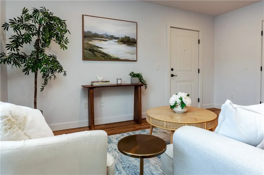 32 Exchange Street East Greenwich RI 02818