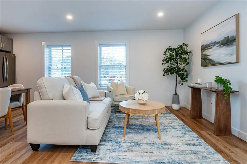 32 Exchange Street East Greenwich RI 02818