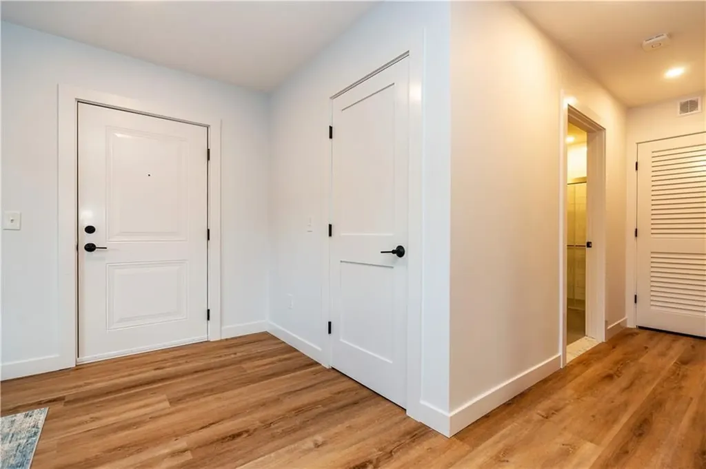 32 Exchange Street East Greenwich RI 02818