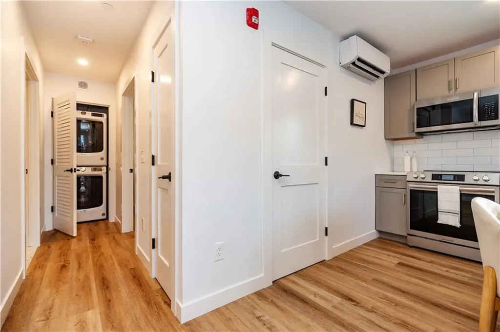 32 Exchange Street East Greenwich RI 02818