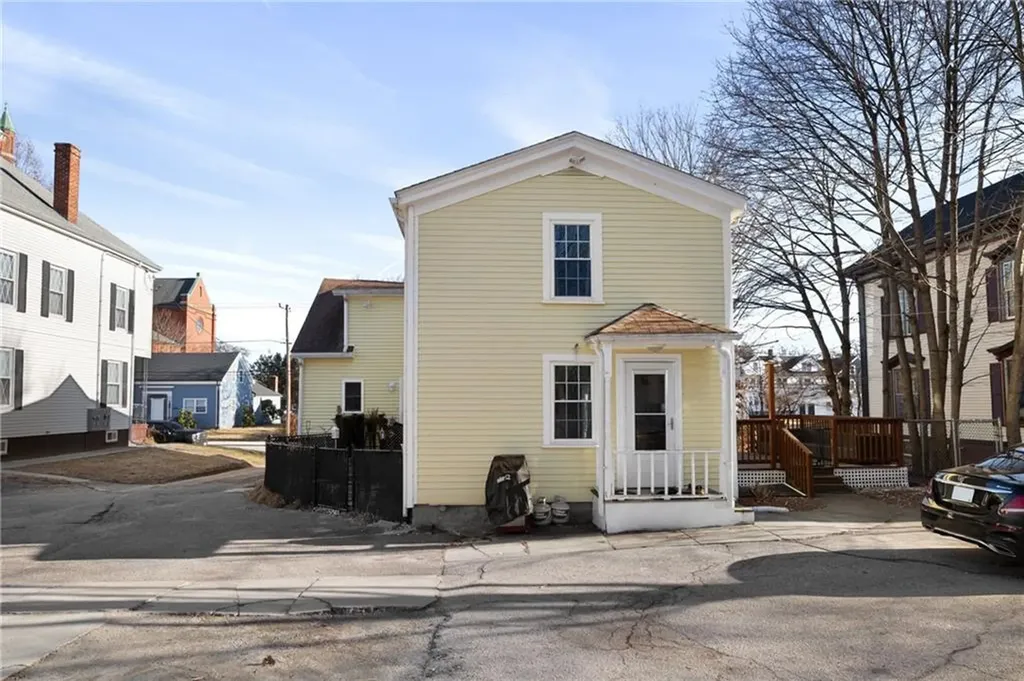 435 S Main Street Woonsocket RI 02895
