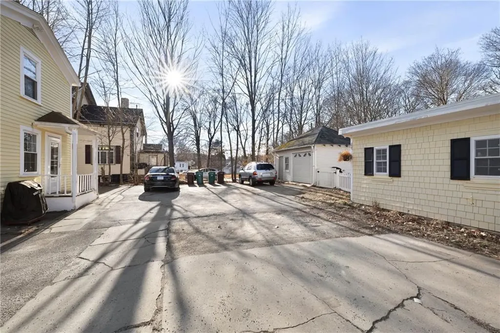 435 S Main Street Woonsocket RI 02895