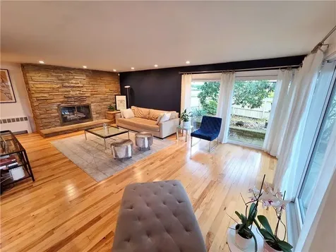 141 Glen Ridge Road Cranston RI 02920