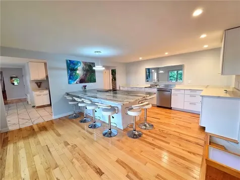 141 Glen Ridge Road Cranston RI 02920