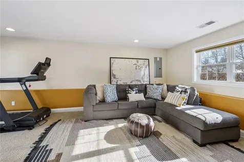 55 Dixie Avenue Warwick RI 02889