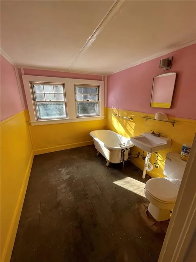 127 Longfellow Road Jamestown RI 02835