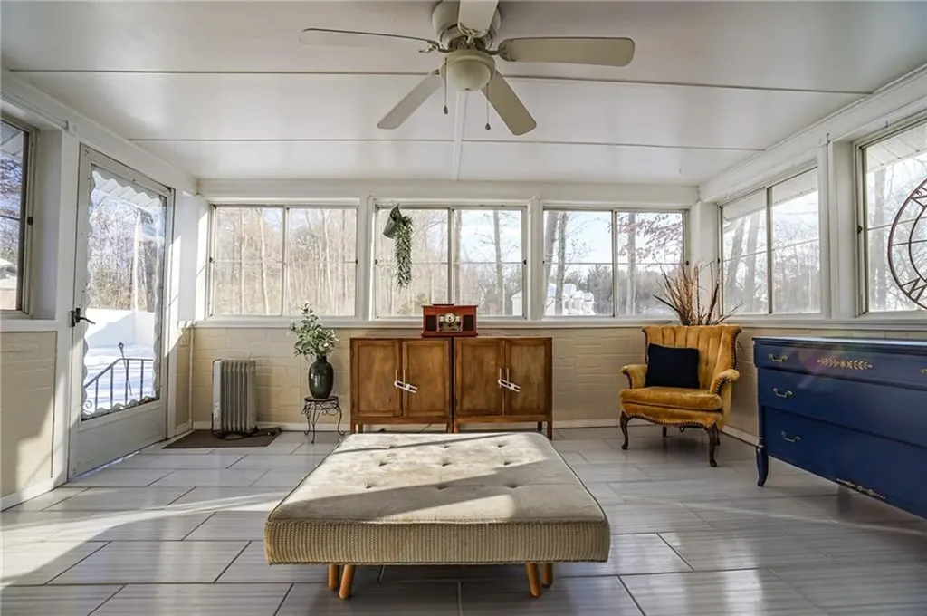 9 Laurel Lane North Smithfield RI 02896