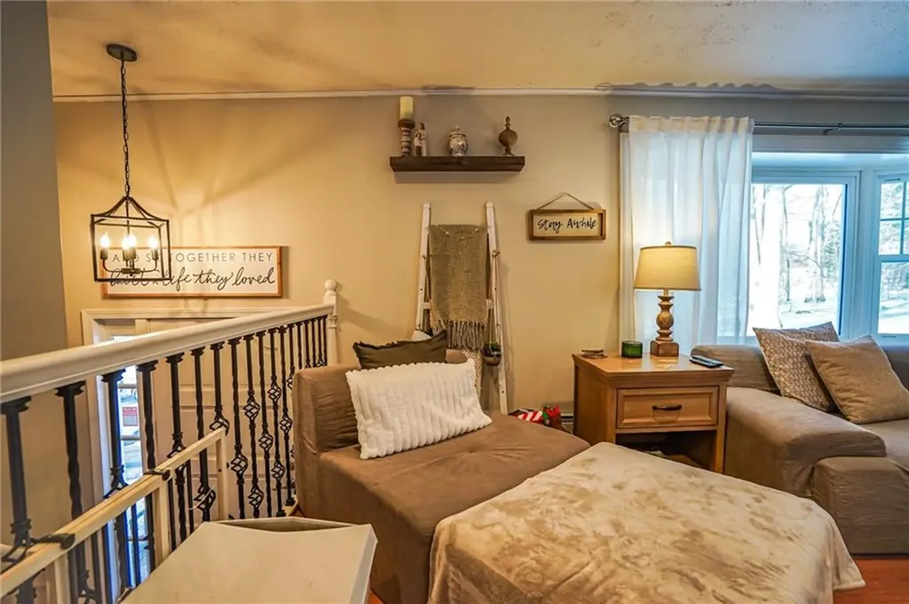 9 Laurel Lane North Smithfield RI 02896