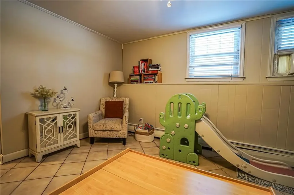 9 Laurel Lane North Smithfield RI 02896