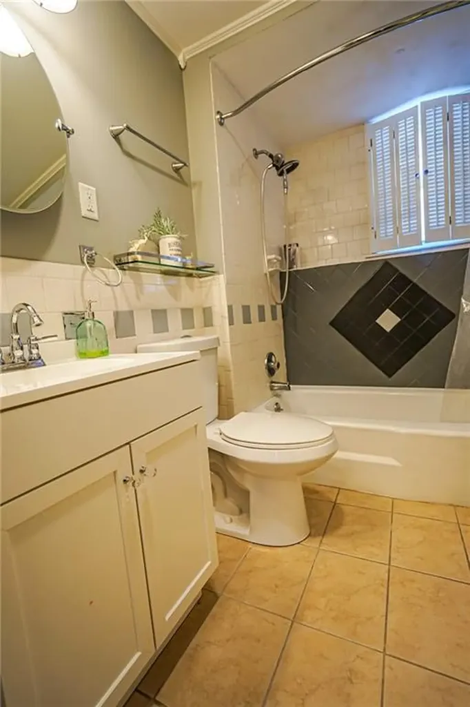 9 Laurel Lane North Smithfield RI 02896