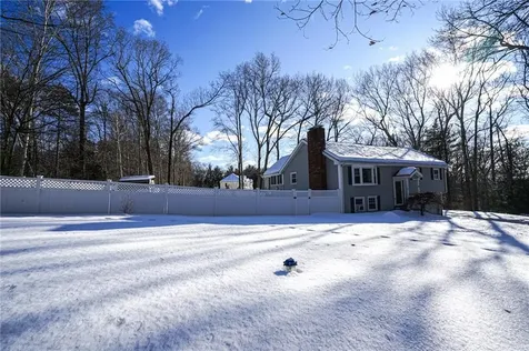 9 Laurel Lane North Smithfield RI 02896