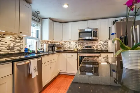 9 Laurel Lane North Smithfield RI 02896