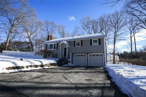 9 Laurel Lane North Smithfield RI 02896