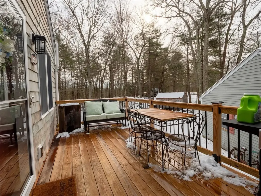 20 Whitney Lane Burrillville RI 02858