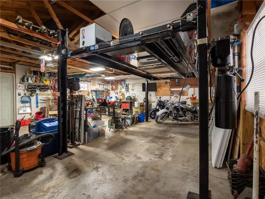 20 Whitney Lane Burrillville RI 02858