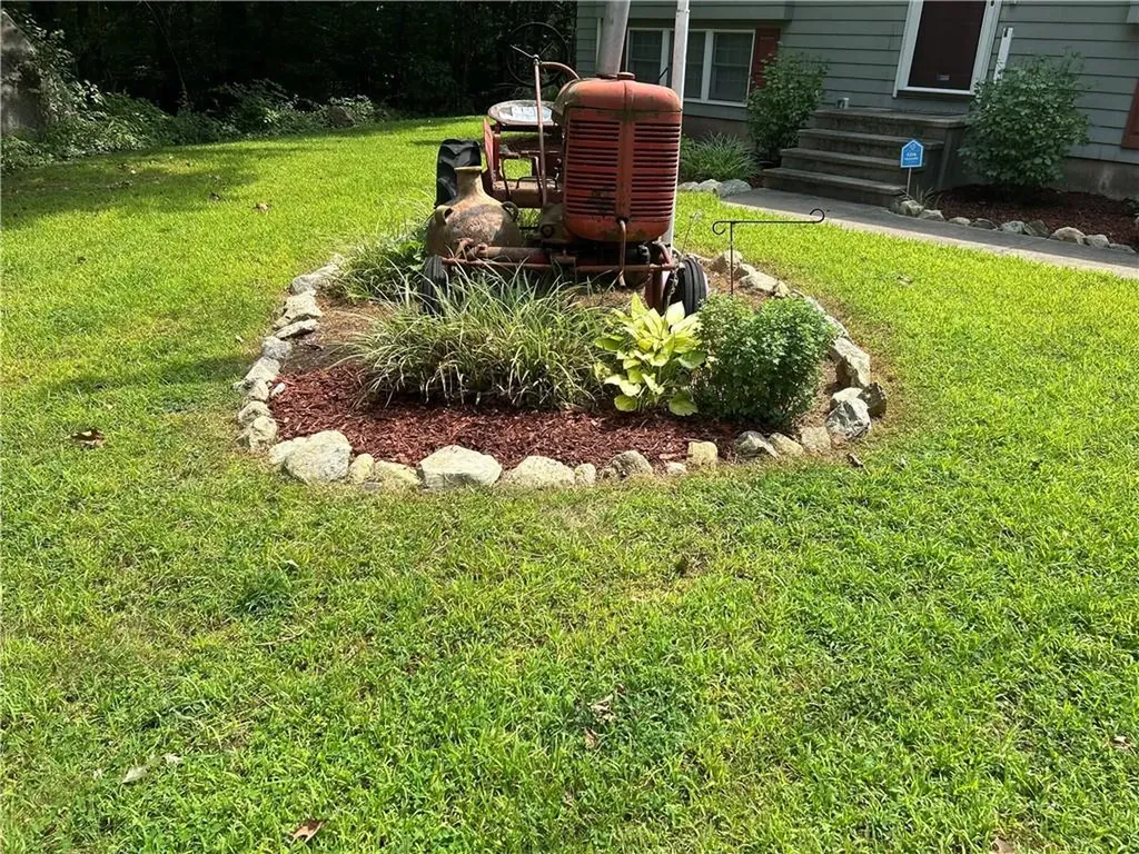 20 Whitney Lane Burrillville RI 02858