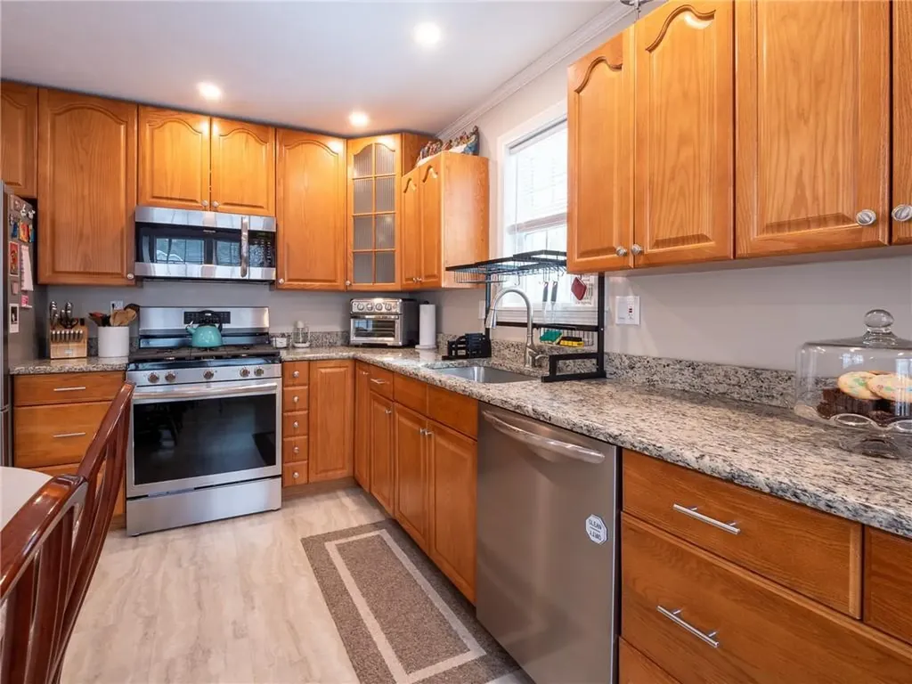 20 Whitney Lane Burrillville RI 02858