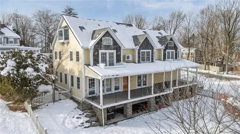 2269 East Main Road Portsmouth RI 02871