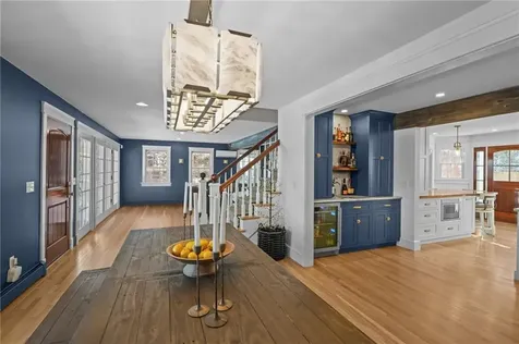 2269 East Main Road Portsmouth RI 02871