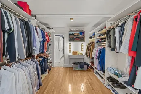 2269 East Main Road Portsmouth RI 02871