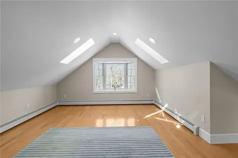 2269 East Main Road Portsmouth RI 02871