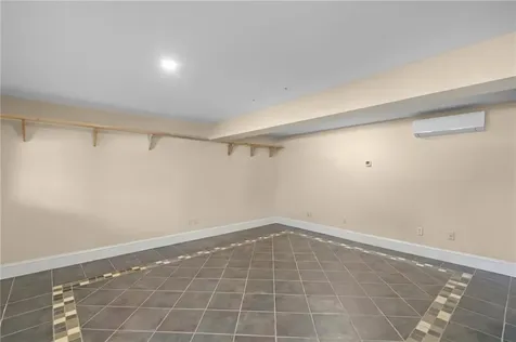 2269 East Main Road Portsmouth RI 02871