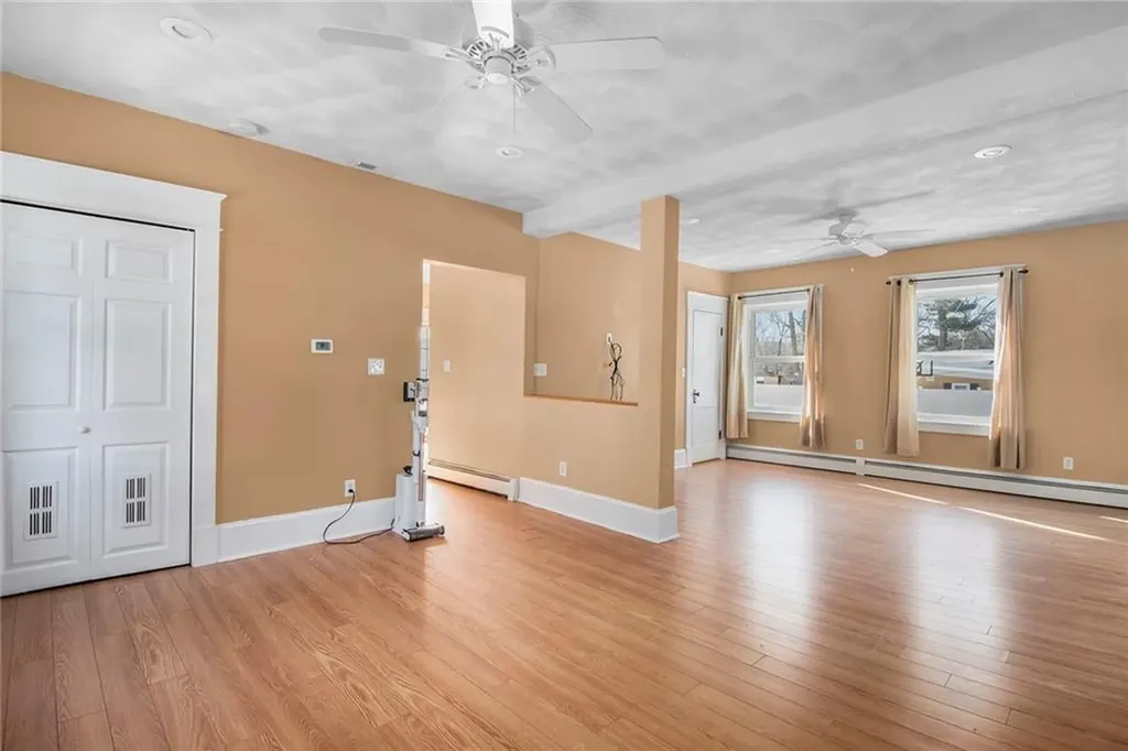 2 Overbrook Avenue Warwick RI 02889