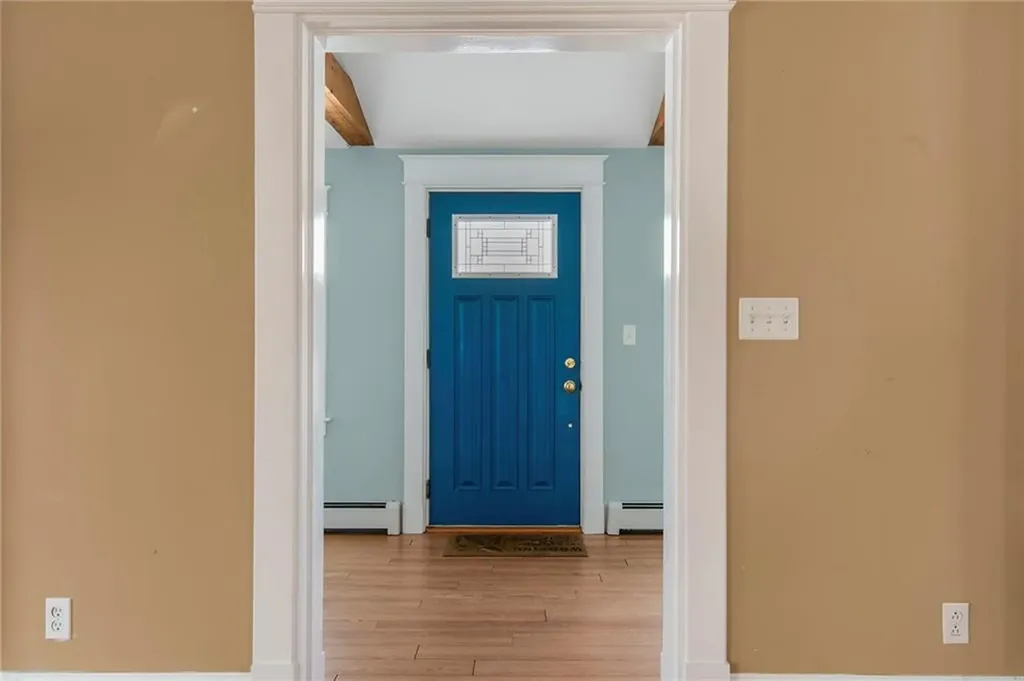 2 Overbrook Avenue Warwick RI 02889