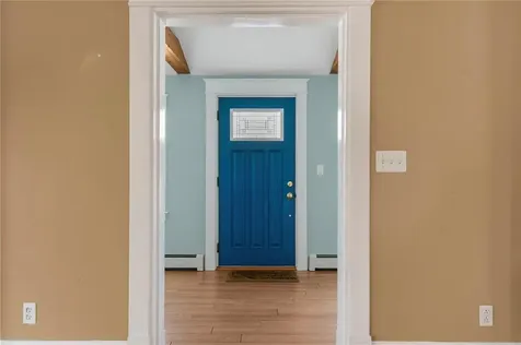 2 Overbrook Avenue Warwick RI 02889