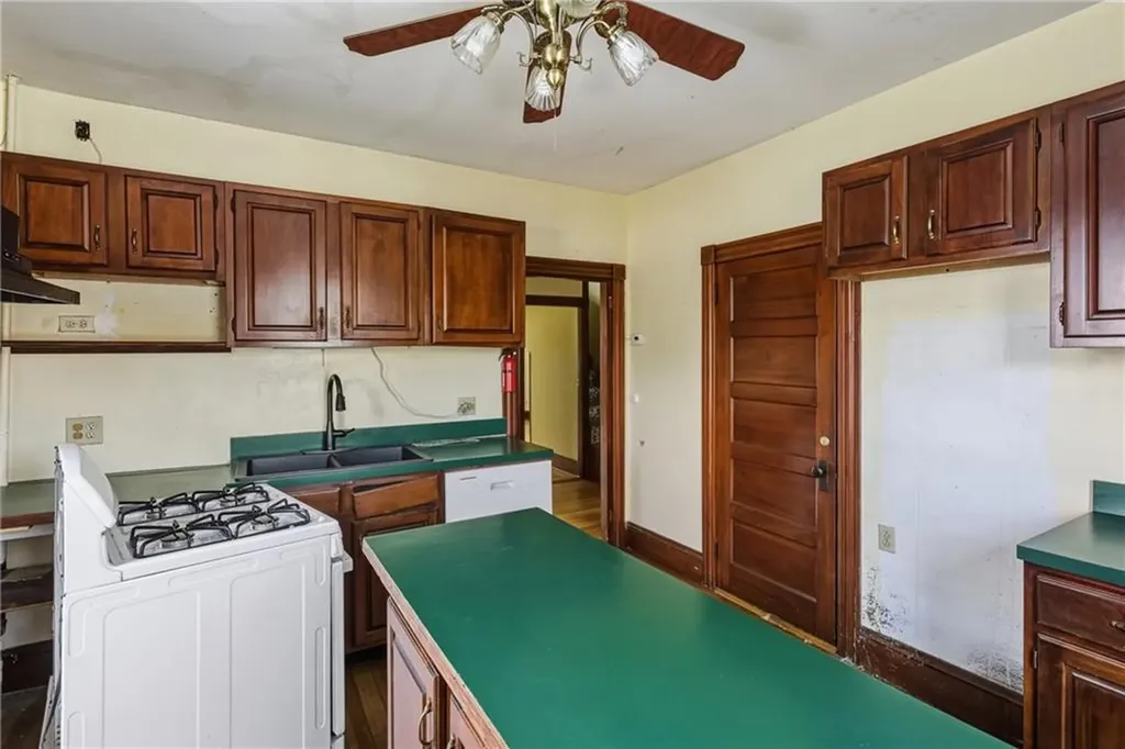 20 Fair Street Newport RI 02840