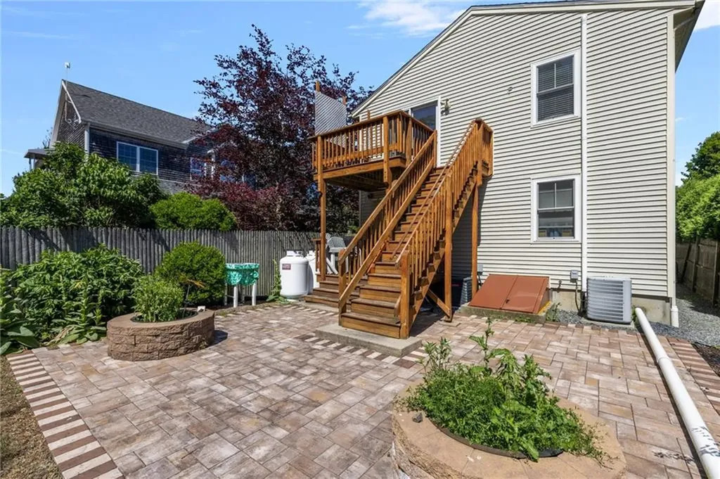 47 North Road Jamestown RI 02835
