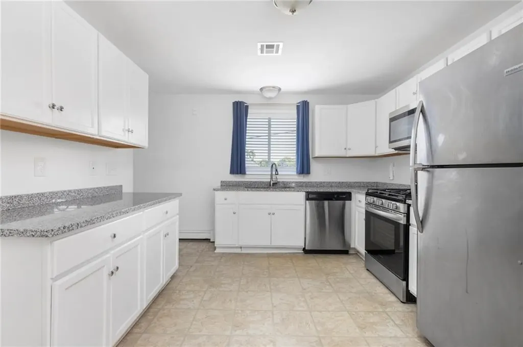 47 North Road Jamestown RI 02835