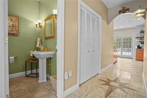 142 Sand Plains Trail South Kingstown RI 02879