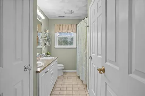 142 Sand Plains Trail South Kingstown RI 02879