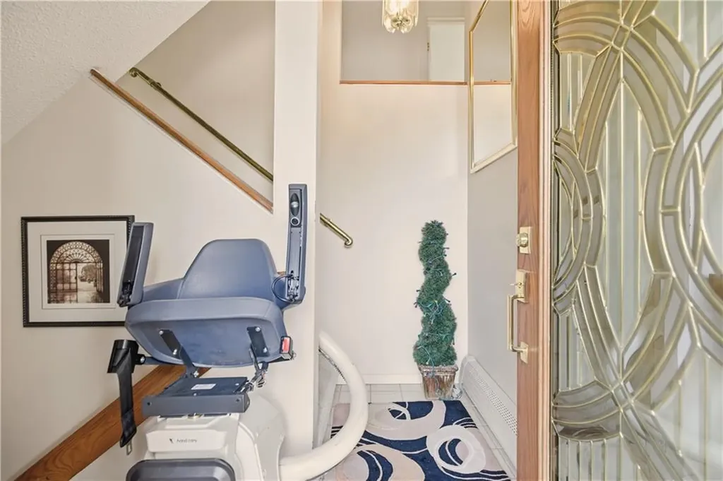23 Indian Hill Circle Middletown RI 02842