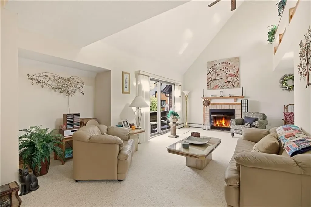 23 Indian Hill Circle Middletown RI 02842