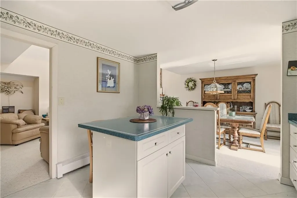 23 Indian Hill Circle Middletown RI 02842