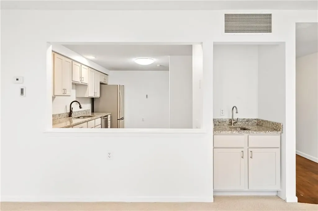 30 Argyle Avenue East Providence RI 02915