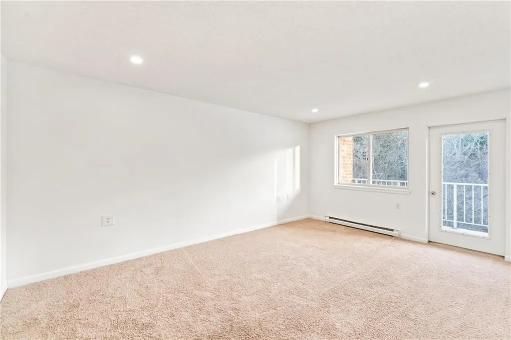 30 Argyle Avenue East Providence RI 02915