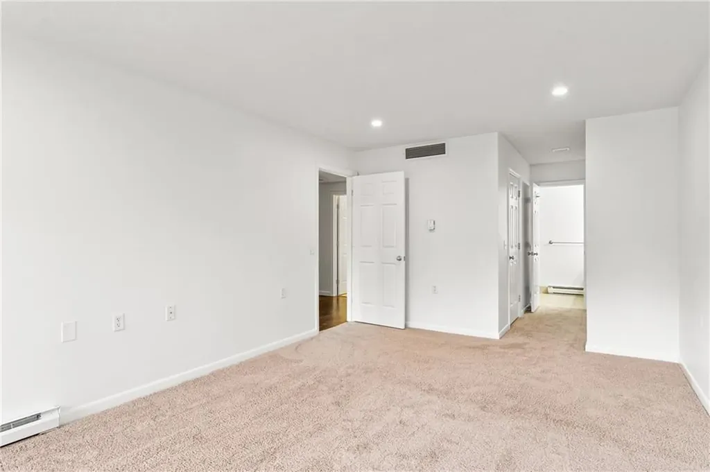 30 Argyle Avenue East Providence RI 02915